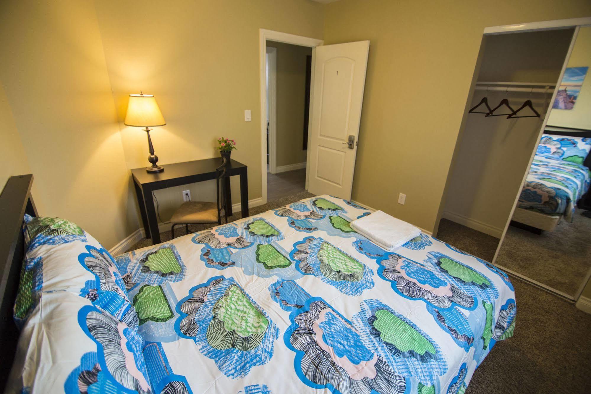 Los Angeles Vacation Rooms Exterior photo