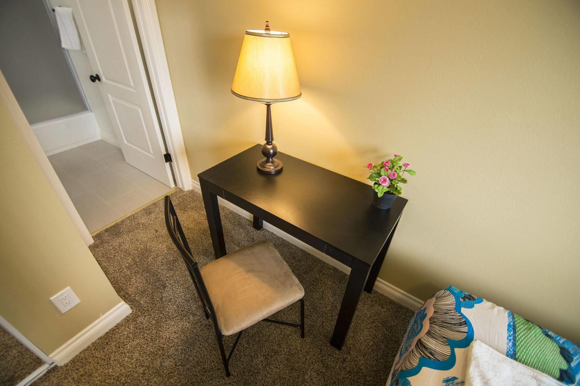 Los Angeles Vacation Rooms Exterior photo